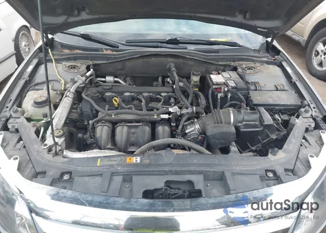 2010 Ford Fusion Se z USA, uszkodzony, nr VIN 3FAHP0HA7AR383177